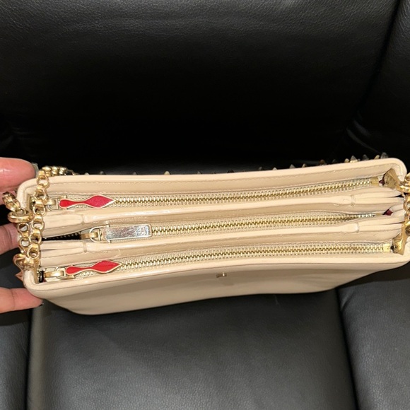 Christian Louboutin Beige Studded Shoulder Bag with Gold Chain PRE-OWNED - Picture 3 of 13